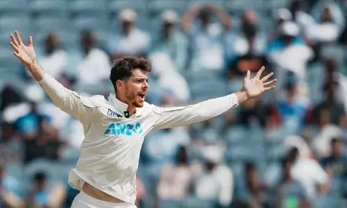 പൂനെ ടെസ്റ്റ്; ഇന്ത്യക്കെതിരെ ന്യൂസിലാൻഡ് ശക്തമായ നിലയിൽ; ഇന്ത്യ 156 റൺസിന് ഓൾ ഔട്ട്; മിച്ചൽ സാന്റ്നറിന് 7 വിക്കറ്റ്