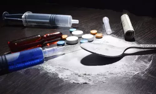 വീട്ടില്‍ രാസലഹരി ഉല്‍പാദിപ്പിച്ച് വില്‍പന നടത്തി; കോളജ് വിദ്യാര്‍ഥികള്‍ ഉള്‍പ്പെടെ ഏഴ് പേര്‍ അറസ്റ്റില്‍; ഒരുകോടി രൂപ വിലവരുന്ന മെത്താഫെറ്റമിന്‍ പിടികൂടി