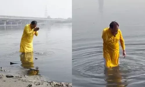 ഡൽഹി സർക്കാരിനെതിരെ യമുനാ നദിയിൽ മുങ്ങി പ്രതിഷേധം; പിന്നാലെ ബിജെപി നേതാവിന്  ചൊറിച്ചിലും, ശ്വാസ തടസവും; നേതാവിനെ ആശുപത്രിയിൽ പ്രവേശിപ്പിച്ചു; ഹേ ഭഗവാൻ യെ ക്യാ ഹുവാ എന്ന് നാട്ടുകാർ..!