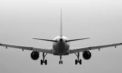 തെരഞ്ഞെടുപ്പിന് മുന്നോടിയായി എല്ലാം ക്ലീനാക്കണം; അനധികൃതമായി താമസിക്കുന്ന ഇന്ത്യക്കാരെ തിരികെ അയയ്ക്കാൻ ചാട്ടേർഡ് വിമാനം വാടകയ്‌ക്കെടുത്ത് അമേരിക്ക; രാജ്യത്ത് അനധികൃതമായി ആരെയും തുടരാൻ അനുവദിക്കില്ലെന്നും മുന്നറിയിപ്പ്