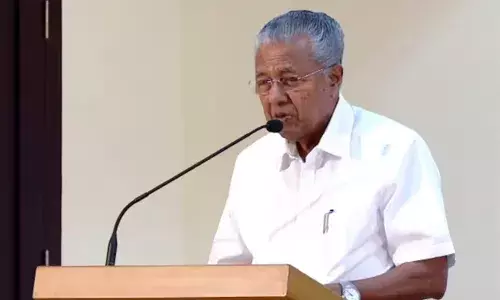 പുസ്തകത്തിലെ എല്ലാ നിലപാടുകളും പാര്‍ട്ടി നിലപാടുകളല്ല; പ്രകാശനം ചെയ്യുന്നത് കൊണ്ട് എല്ലാ കാര്യങ്ങളോടും യോജിക്കുന്നുവെന്നു പറയാനാവില്ല; പി. ജയരാജന്റെ പുസ്തകം പ്രകാശനം ചെയ്ത് മുഖ്യമന്ത്രി; പ്രകാശന വേദിക്ക് മുന്നില്‍ പുസ്തകത്തിന്റെ കവര്‍ കത്തിച്ച് പിഡിപി