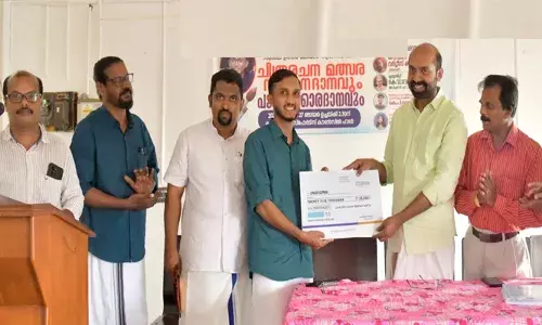 സംസ്ഥാന കര്‍മ്മശ്രേഷ്ഠ പുരസ്‌കാരം ജുനൈദ് കൈപ്പാണി ഏറ്റുവാങ്ങി