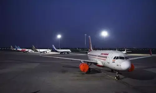 ശരീരത്തില്‍ ബോംബ് ധരിച്ച ഒരു യാത്രക്കാരി വിമാനത്തിലുണ്ടെന്ന് സന്ദേശം; വയോധികയെ കുടുക്കാന്‍ മരുമകന്റെ വ്യാജഭീഷണി; പിന്നില്‍ കുടുംബ പ്രശ്‌നത്തിന്റെ പക