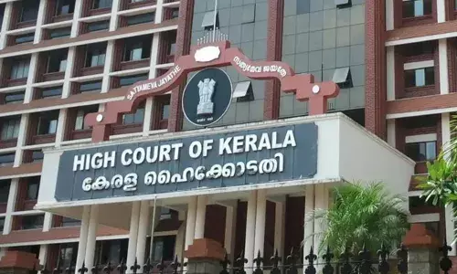 നഴ്സുമാരുടെ സേവനം അംഗീകരിക്കപ്പെടേണ്ടത്; ചികിത്സാ പിഴവിന്റെ പേരില്‍ അറസ്റ്റ് ചെയ്യരുത്; ഹൈക്കോടതി