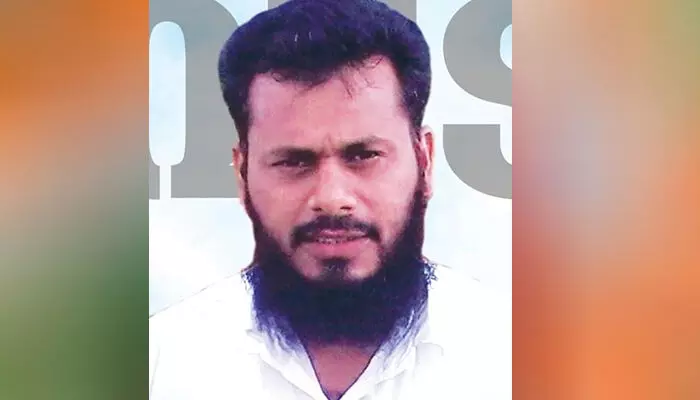 സ്വന്തം ജീവന് ത്യജിച്ച് ഹസീബ് രക്ഷിച്ചത് നിരവധി ജീവനുകള്; കര്ണ്ണാടകയില് വാഹനാപകടത്തില് മരിച്ച മലയാളി ഡ്രൈവര് യാത്രയായത് മറ്റുള്ളവര്ക്കു പുതുജീവന് നല്കി സ്വന്തം ജീവന് ത്യജിച്ച് ഹസീബ് രക്ഷിച്ചത് നിരവധി ജീവനുകള്; കര്ണ്ണാടകയില് വാഹനാപകടത്തില് മരിച്ച മലയാളി ഡ്രൈവര് യാത്രയായത് മറ്റുള്ളവര്ക്കു പുതുജീവന് നല്കി