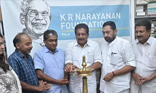 പ്രതിസന്ധികളില് തളരാന് പാടില്ലെന്ന സന്ദേശമാണ് കെ ആര് നാരായണന്റെ ജീവിതം: മോന്സ് ജോസഫ് പ്രതിസന്ധികളില് തളരാന് പാടില്ലെന്ന സന്ദേശമാണ് കെ ആര് നാരായണന്റെ ജീവിതം: മോന്സ് ജോസഫ്