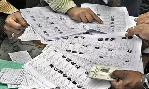 പ്രത്യേക സംക്ഷിപ്ത വോട്ടര്‍ പട്ടിക പുതുക്കല്‍ -2025; കരട് വോട്ടര്‍ പട്ടിക പ്രസിദ്ധീകരിച്ചു; ഉപതിരഞ്ഞെടുപ്പ് പ്രഖ്യാപിച്ചിട്ടുള്ള മണ്ഡലങ്ങളില്‍  പ്രത്യേക സംക്ഷിപ്ത വോട്ടര്‍ പട്ടിക പുതുക്കലില്‍ നിന്നും ഒഴിവാക്കി