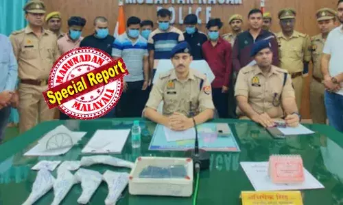 സമൂഹ മാധ്യമങ്ങളിലൂടെയുള്ള ഓർഡർ അനുസരിച്ച് തോക്കുകൾ എത്തിച്ച് കൊടുക്കും; രഹസ്യ വിവരത്തിൽ വാഹന പരിശോധന നടത്തിയ പോലീസ് പിടിച്ചെടുത്തത് അഞ്ച് അനധികൃത തോക്കുകളും വെടിയുണ്ടകളും; വാങ്ങാൻ വന്നവർ അടക്കം 7 പേർ പിടിയിൽ