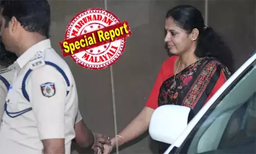 ഒളിവുകാലത്ത് സര്‍വ്വസഹായങ്ങളുമായി പ്രത്യേക സംഘം; കള്ളപ്പരാതിയും വിജിലന്‍സ് കഥയും പൊളിഞ്ഞു; ഉന്നത നിര്‍ദേശത്താല്‍ കീഴടങ്ങല്‍; പോലീസ് കസ്റ്റഡിയില്‍ വി.ഐ.പി പരിഗണന; ചാനല്‍ കാമറകളില്‍ നിന്നും പരമാവധി സംരക്ഷണം; ഒടുവില്‍ കൂസലില്ലാതെ ചെറു ചിരിയോടെ ദിവ്യ അഴിക്കുള്ളില്‍; നടപ്പായത് പാര്‍ട്ടി തിരക്കഥ