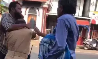 പത്തനംതിട്ട കുമ്പഴയില്‍ ഡ്യൂട്ടിയിലുള്ള ഹോം ഗാര്‍ഡിന് നേരെ മദ്യപന്റെ അസഭ്യ വര്‍ഷം; പിന്നാലെ പൊതുനിരത്തില്‍ ഇരുവരും തമ്മില്‍ തല്ലി