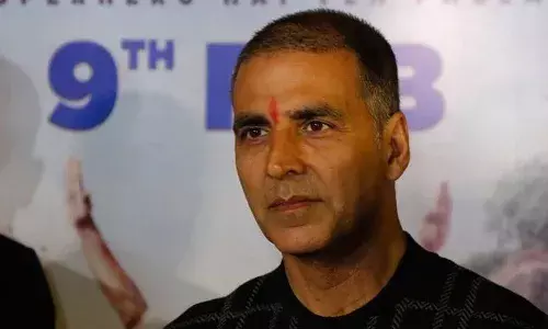 കുരുങ്ങുകളൊന്നും പട്ടിണി കിടക്കരുത്: അയോധ്യയിലെ കുരുങ്ങുകള്‍ക്ക് ഭക്ഷണത്തിന് ബുദ്ധിമുട്ട്; ഒരു കോടി സംഭാവന നല്‍കി അക്ഷയ് കുമാര്‍