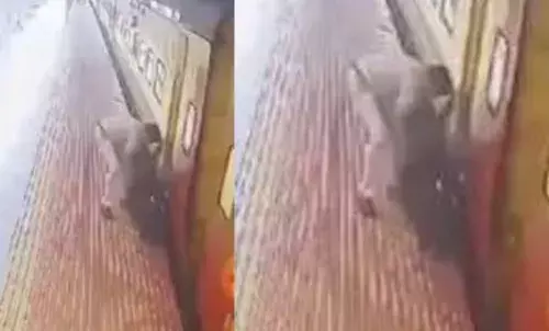 ട്രെയിൻ നിർത്തും മുമ്പ് ചാടിയിറങ്ങി യുവതി; വീണത് ട്രാക്കിൽ; പിന്നാലെ രക്ഷകരായി ആർപിഎഫ്; സംഭവം തിരൂരിൽ