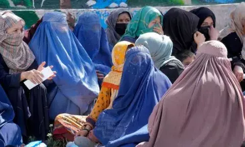 ഖുർആന്‍ ഇനിമുതൽ ഉച്ചത്തിൽ വായിക്കരുത്;കുടുംബത്തിന് പുറത്തുള്ള പുരുഷന്മാരെ കാണരുത്; അഫ്‌ഗാനിസ്ഥാനിൽ സ്ത്രീകൾക്ക് മേൽ പുതിയ നിയന്ത്രണങ്ങളുമായി താലിബാൻ