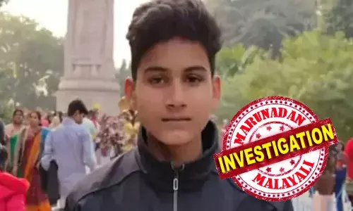 നാല്‍പതു വര്‍ഷം പിന്നിട്ട ഭൂമി തര്‍ക്കം; സംഘര്‍ഷത്തിനിടെ 17 വയസ്സുകാരന്റെ തല വാള്‍ ഉപയോഗിച്ച് വെട്ടി മാറ്റി: കുട്ടിയുടെ തല മടിയില്‍ വച്ച് മണിക്കൂറുകളോളം വിലപിച്ച് പെറ്റമ്മ