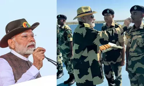 ഇന്ത്യയെ ദ്രോഹിക്കുന്നത് ഫലം നല്‍കില്ലെന്ന് തീവ്രവാദികളുടെ യജമാനന്മാര്‍ മനസിലാക്കുന്നു;  യൂണിഫോം സിവില്‍ കോഡും ഒരു രാജ്യം, ഒരു തെരഞ്ഞെടുപ്പും ഉടനെന്ന് പ്രധാനമന്ത്രി;  കച്ചിലെ ബിഎസ്എഫ് ഉദ്യോഗസ്ഥര്‍ക്കൊപ്പം ദീപാവലി ആഘോഷിച്ച് നരേന്ദ്ര മോദി