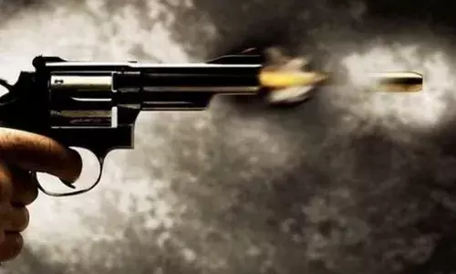 ഡല്‍ഹിയില്‍ ദീപാവലി ആഘോഷത്തിനിടെ വെടിവെയ്പ്പ്; കൗമാരക്കാരന്‍ ഉള്‍പ്പെടെ രണ്ടു പേര്‍ മരിച്ചു