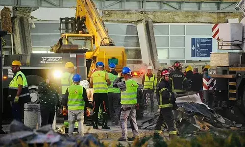 സെര്‍ബിയയില്‍ 60 വര്‍ഷം മുമ്പ് നിര്‍മ്മിച്ച റെയില്‍വേ സ്റ്റേഷന്റെ മേല്‍ക്കൂര തകര്‍ന്നു വീണു; മരിച്ചത് നിരവധി പേര്‍