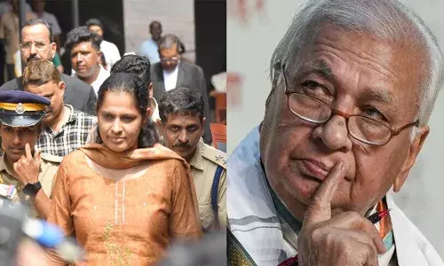 പി പി ദിവ്യയ്ക്ക് കണ്ണൂര്‍ സര്‍വകലാശാല സെനറ്റംഗത്വവും നഷ്ടമായേക്കും; സെനറ്റംഗമായി തുടരുന്നത് എങ്ങനെയെന്ന് കണ്ണൂര്‍ വിസിയോട് വിശദീകരണം തേടി ഗവര്‍ണര്‍; നില പരുങ്ങലില്‍ ആയത് ജില്ലാ പഞ്ചായത്ത് അദ്ധ്യക്ഷ പദവി ഒഴിയുകയും ജയിലിലാവുകയും ചെയ്തതോടെ