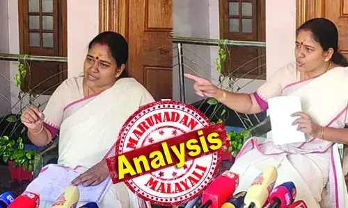 കൃഷ്ണനെ കാണാന്‍ പോയ കുചേലന്‍; കൃഷ്ണനെ കണ്ടതും കുബേരനായ കുചേലന്‍; പഞ്ച നക്ഷത്ര ഹോട്ടലില്‍ കുചേലന്റെ ഭാര്യയ്ക്ക് ഓഹരി നല്‍കിയ കൃഷ്ണന്‍; 24ന്യൂസിനും റിപ്പോര്‍ട്ടര്‍ ടിവിക്കുമെതിരെ ആഞ്ഞടിക്കല്‍; തീക്കാറ്റായി ശോഭാ സുരേന്ദ്രന്‍; കൊടകരയിലെ ഗൂഡാലോചനയില്‍ ഈ പറയുന്നത് സത്യമോ?