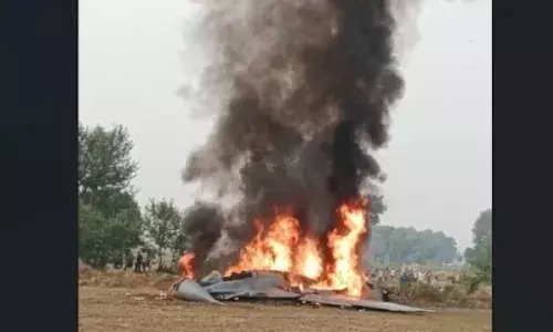 ഇന്ത്യൻ വ്യോമസേനയുടെ മിഗ് 29 ഫൈറ്റര്‍ വിമാനം തകര്‍ന്നു വീണു; പൈലറ്റ് ഉള്‍പ്പടെ രണ്ടുപേർ സുരക്ഷിതർ; അപകടം സാങ്കേതിക തകരാർ കാരണമെന്ന് പ്രാഥമിക വിലയിരുത്തൽ