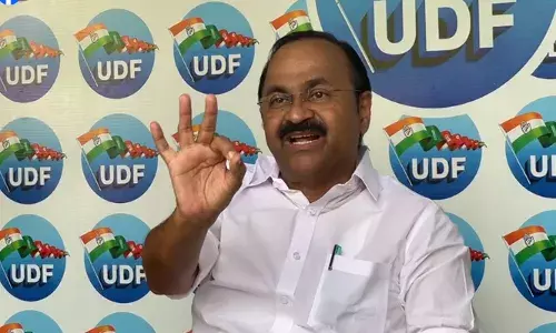 കോണ്‍ഗ്രസില്‍ നിന്ന് ആളെ പിടിച്ച് ബിജെപിക്ക് ശക്തി ഉണ്ടാക്കുന്ന പണിയാണ് സിപിഎം ചെയ്യുന്നത്; കലാപം എവിടെയാണെന്ന് മനസ്സിലായല്ലോ; രഥോത്സവം കണക്കിലെടുത്ത് പാലക്കാട്ടെ വോട്ടെടുപ്പ് തീയതി മാറ്റിയത് സ്വാഗതം ചെയ്യുന്നെന്നും വി ഡി സതീശന്‍