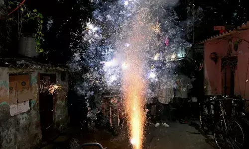 ദീപാവലി ആഘോഷത്തിനിടെ പടക്കംപൊട്ടി അപകടങ്ങള്‍; ഡല്‍ഹിയിലെ പല ആശുപത്രികളിലായി പൊള്ളലേറ്റ് ചികിത്സ തേടിയത് 280-ലധികം പേര്‍