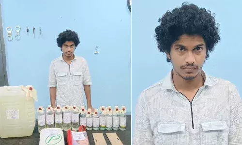 ചാരായം വാറ്റി കുപ്പികളിലാക്കി ബൈക്കില്‍ കൊണ്ടുപോയി വില്‍പ്പന; കച്ചവടം പൊടിപൊടിച്ചതോടെ വന്‍ ലാഭംകൊയ്ത്; 25കാരനെ കസ്റ്റഡിയിലെടുത്ത് എക്‌സൈസ്