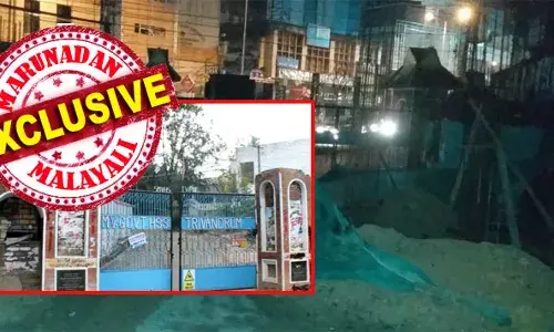 ശതാബ്ദി ഗേറ്റെന്ന ആവശ്യം പൂര്‍വ്വ വിദ്യാര്‍ത്ഥികള്‍ ഉയര്‍ത്തിയത് വര്‍ഷങ്ങള്‍ക്ക് മുമ്പ്; പൊടുന്നനെ ആ ആവശ്യം പൊടി തട്ടിയെടുത്ത് ഗേറ്റ് പണിയുന്നത് റോഡില്‍ നിന്നും ഉള്ളിലേക്ക് കുറച്ചു മാറി; പണി കഴിഞ്ഞ് പഴയ ഗേറ്റ് പൊളിച്ചാല്‍ ബാറിന് 200 മീറ്റര്‍ ദുരപരിധി കടക്കാം; എസ് എം വി സ്‌കൂളിലെ ഗേറ്റ് നിര്‍മ്മാണം വിവാദത്തില്‍