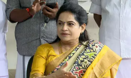 ഉമ്മന്‍ചാണ്ടിയെ ഒറ്റിക്കൊടുക്കുന്ന ആളായിരുന്നു ഷാഫി പറമ്പില്‍;  ഇപ്പോഴത്തെ പവര്‍ ഗ്രൂപ്പുമായി അന്നേ ബന്ധം;  മുരളീധരനെ പാലക്കാട് വെട്ടിയത് മുഖ്യമന്ത്രി സ്ഥാനാര്‍ഥി ആകാതിരിക്കാനെന്നും പത്മജ