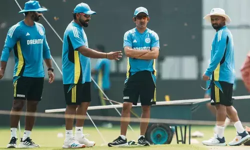 ആക്രമിച്ച് ടെസ്റ്റ്  കളിക്കണമെന്ന് രോഹിത്;  പ്രതിരോധത്തിലൂന്നി ഗംഭീര്‍;  പിച്ച് തിരഞ്ഞെടുക്കുന്നതിലും ടീം സിലക്ഷനിലും ഇരുധ്രുവങ്ങളില്‍; കിവീസിനോട് തോറ്റ ഇന്ത്യക്ക് ഓസിസ് പര്യടനം വന്‍ വെല്ലുവിളി;  കടുത്ത നടപടിയിലേക്ക് ബിസിസിഐ