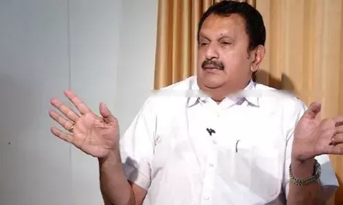 കൊടകര കുഴല്‍പ്പണ കേസ് മറയ്ക്കാന്‍ ബിജെപിയെ സിപിഎം സഹായിക്കുന്നു; തൃശൂര്‍ ഡീല്‍ പാലക്കാടും ആവര്‍ത്തിക്കുന്നു; തിരക്കഥ തുടക്കത്തിലേ പൊളിഞ്ഞു; കള്ളപ്പണ ആരോപണത്തില്‍ കെ മുരളീധരന്‍