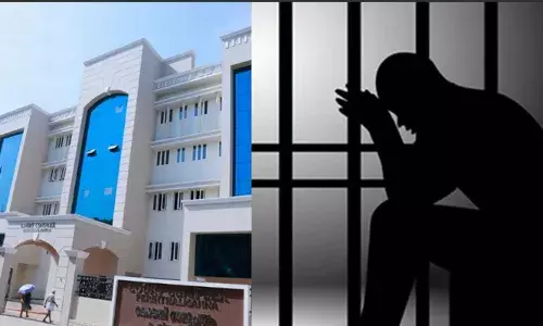 വീട്ടമ്മ സ്വന്തം വീട്ടുമുറ്റത്ത് തുപ്പിയത് തന്നെ അപമാനിക്കാനെന്ന് കരുതി; പട്ടികജാതിക്കാരിയുടെ വീട്ടില്‍ അതിക്രമിച്ചുകയറി വസ്ത്രം വലിച്ചുകീറി അക്രമം; 30 കാരന് 23 വര്‍ഷം തടവും പിഴയും