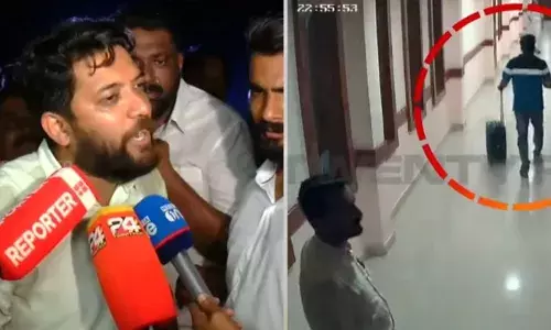 ട്രോളി ബാഗില്‍ ഉള്ളത് വസ്ത്രം; സിപിഎം വീണിടത്ത് കിടന്ന് ഉരുളുന്നു; മാധ്യമങ്ങള്‍ക്കും ദുരൂഹത നിലനിര്‍ത്താനാണ് താത്പര്യം; പൊലീസ് നടപടിയെ നിയമപരമായി നേരിടുമെന്ന് ഷാഫി പറമ്പില്‍