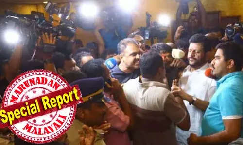 തിരഞ്ഞെടുപ്പ് കമ്മീഷന്‍ ഒന്നും അറിഞ്ഞില്ല; മുഖ്യമന്ത്രിയുടെ ഓഫീസോ പോലീസ് ആസ്ഥാനമോ പച്ചക്കൊടി കാട്ടിയില്ല; തൃശൂരില്‍ സുരേഷ് ഗോപിയെ ജയിപ്പിച്ചവര്‍ വീണ്ടും പാലക്കാട്ടെ കാറ്റ് യുഡിഎഫിന് അനുകൂലമാക്കി! പോലീസ് മേധാവി മറുപടി പറയേണ്ടി വരും; കെപിഎം റീജന്‍സിയിലേത് പൂര അട്ടിമറിയുടെ മറ്റൊരു രാഷ്ട്രീയ വെര്‍ഷനോ?