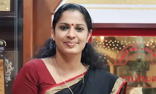 ഉപതിരഞ്ഞെടുപ്പ് തൊട്ടരികില്‍ എത്തിയപ്പോള്‍ വീണ്ടുവിചാരം; പി പി ദിവ്യയുടേത് ഗുരുതര വീഴ്ച എന്ന് സിപിഎം കണ്ണൂര്‍ ജില്ലാ കമ്മിറ്റി; ദിവ്യയെ എല്ലാ പദവികളില്‍ നിന്നും നീക്കി; സംസ്ഥാന കമ്മിറ്റി തീരുമാനം അംഗീകരിച്ചാല്‍ ബ്രാഞ്ച് കമ്മിറ്റിയംഗം മാത്രം; പാര്‍ട്ടിക്ക് മനംമാറ്റം എതിര്‍പ്പുകള്‍ ശക്തമായതോടെ