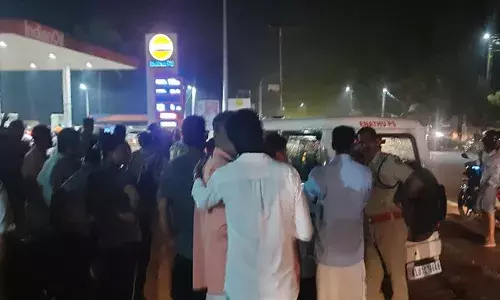 ബസില്‍ യാത്ര ചെയ്യുന്നതിനിടെ ശരീരത്തില്‍ കടന്നു പിടിച്ചു; ബസിന്റെ ജനല്‍വഴി ചാടി രക്ഷപ്പെട്ട യുവാവിനെ പിന്നാലെ ഓടി പിടികൂടി യുവതി