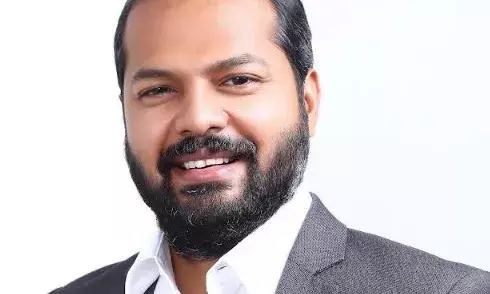 കൊച്ചി ബിനാലെ ഫൗണ്ടേഷന് പുനഃസംഘടിപ്പിച്ചു; തോമസ് വര്ഗീസ് പുതിയ സിഇഒ കൊച്ചി ബിനാലെ ഫൗണ്ടേഷന് പുനഃസംഘടിപ്പിച്ചു; തോമസ് വര്ഗീസ് പുതിയ സിഇഒ