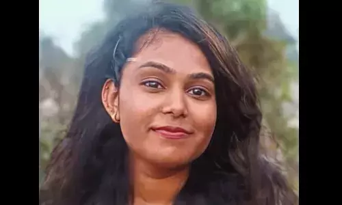 പയ്യോളിയില്‍ ട്രെയിനില്‍ നിന്ന് വീണ് യുവതി മരിച്ചു; അപകടം മാതാപിതാക്കള്‍ക്കൊപ്പം കണ്ണൂരില്‍ പോയി മടങ്ങവേ