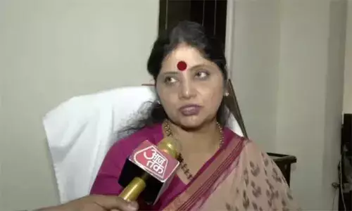 പുരുഷന്‍മാര്‍ സ്ത്രീകളുടെ വസ്ത്രം തുന്നുകയോ മുടിവെട്ടുകയോ ചെയ്യരുത്; വിവാദ നിര്‍ദേശവുമായി യു.പി വനിത കമ്മീഷന്‍