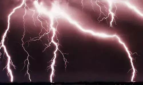 കോഴിക്കോട് തൊഴിലുറപ്പ് തൊഴിലാളികള്‍ക്ക് ഇടിമിന്നലേറ്റു; ആറ് പേര്‍ ആശുപത്രിയില്‍ ചികിത്സയില്‍