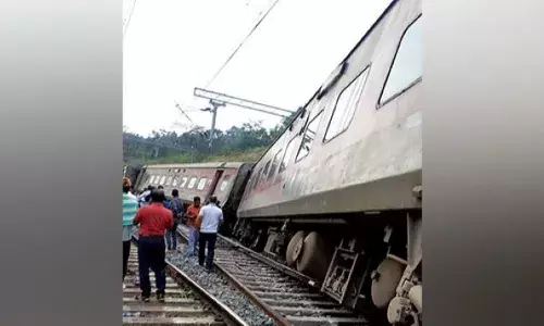 പശ്ചിമ ബംഗാളിൽ ട്രെയിൻ അപകടം; പാളം തെറ്റിയത് സെക്കന്തരാബാദ്-ഷാലിമർ സൂപ്പർഫാസ്റ്റ് വീക്ക്‌ലി എക്‌സ്‌പ്രസിൻ്റെ മൂന്ന് കോച്ചുകൾക്ക്