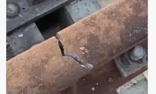 റെയില്‍വേ ട്രാക്കില്‍ വിള്ളല്‍ കണ്ടെത്തി; കോട്ടയം - ഏറ്റുമാനൂര്‍ റൂട്ടില്‍ ട്രെയിനുകള്‍ വേഗം കുറയ്ക്കും