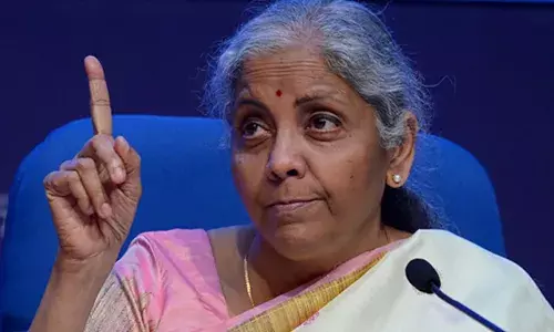 സ്ത്രീകള്‍ക്ക് സ്വപ്‌നം ഉണ്ടെങ്കില്‍ അത് നേടണം; സ്വപ്നങ്ങളില്‍ നിന്ന് പിന്തിരിപ്പിക്കാന്‍ പുരുഷമേധാവിത്വത്തിന് ആവുമായിരുന്നെങ്കില്‍ എങ്ങനെ ഇന്ദിരാഗാന്ധി ഇന്ത്യയുടെ പ്രധാനമന്ത്രി ആകുമായിരുന്നു? സംവാദത്തില്‍ കേന്ദ്രമന്ത്രി നിര്‍മ്മല സീതാരാമന്‍