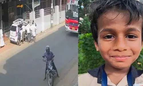 സ്‌കൂളിലേക്ക് പോകവെ നിയന്ത്രണംവിട്ടെത്തിയ കാറിടിച്ച് കാറിനും മതിലിനുമിടയില്‍ കുരുങ്ങി; പരിക്കേറ്റ് ചികിത്സയിലായിരുന്ന രണ്ടാം ക്ലാസ് വിദ്യാര്‍ത്ഥി മരിച്ചു