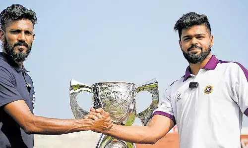 കാല്‍പന്താവേശത്തിന് ഇന്ന് കലാശകൊട്ട്; കേരള സൂപ്പര്‍ ലീഗ് ഫൈനല്‍ മത്സരം ഇന്ന്: ഫൈനലില്‍ കാലിക്കറ്റും കൊച്ചിയും നേര്‍ക്കുനേര്‍; ജേതാക്കള്‍ക്ക് ഒരു കോടി സമ്മാനം; മത്സരത്തിന് മാറ്റ് കുട്ടാന്‍ പൃഥ്വിരാജും ബേസിലും