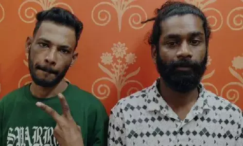 ഇത്രക്കും പോപ്പുലറായ എന്നെ കണ്ടിട്ട് മനസ്സിലായില്ലേടാ...; വാഹനത്തിന് പിന്നിൽ വന്ന് ഹോണടിച്ചു; പോലീസ് ഉദ്യോഗസ്ഥന് നേരെ ആക്രമണം; ഗുണ്ടകൾ അറസ്റ്റിൽ