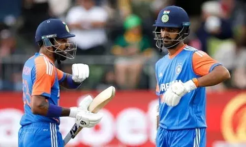 നീ അവിടെ പോയി എന്റെ ഷോ കണ്ടോ, അര്‍ഷദീപിനോട് പാണ്ഡ്യ; അടുത്ത പത്ത് പന്തില്‍ ഏഴും ഡോട്ട് ബോള്‍; ഹാര്‍ദ്ദിക്കിനെതിരെ വിമര്‍ശനം