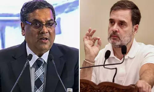 ചീഫ് ജസ്റ്റിസ് സഞ്ജീവ് ഖന്നയുടെ സത്യപ്രതിജ്ഞാ ചടങ്ങില്‍ രാഹുല്‍ ഗാന്ധി പങ്കെടുക്കാത്തത് എന്തുകൊണ്ട്? സഞ്ജീവ് ഖന്നയുടെ അമ്മാവന്‍ ഇന്ദിര ഗാന്ധിക്ക് എതിരെ വിധി പറഞ്ഞത് കൊണ്ടെന്ന് പ്രചാരണം; രാഹുല്‍ പ്രിയങ്കയ്ക്ക് ഒപ്പം വയനാട്ടില്‍ കൊട്ടിക്കലാശത്തില്‍