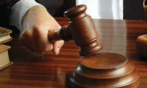 ഫുട്പാത്തില്‍ വാഹന അപകടത്തിനിരയായ വീട്ടമ്മയ്ക്ക് 92 ലക്ഷം രൂപ നഷ്ടപരിഹാരം