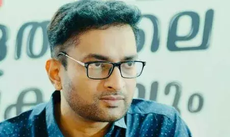 ജീവിതത്തില്‍ ആദ്യമായി കിട്ടിയ സസ്‌പെന്‍ഷൻ;ബോധപൂർവം ഒരു ചട്ടവും ഞാൻ ലംഘിച്ചിട്ടില്ല;ഭരണഘടനയില്‍ എല്ലാവരെയും സുഖിപ്പിച്ച് സംസാരിക്കണമെന്ന് പറഞ്ഞിട്ടില്ല;അപ്പൊ ശരി സസ്പെൻഷൻ ഓർഡർ കൈപ്പറ്റിയിട്ട് വരാം; ഒടുവിൽ മാധ്യമങ്ങളോട് പ്രതികരിച്ച് സസ്പെൻഷനിലായ കൃഷിവകുപ്പ് സ്പെഷ്യൽ സെക്രട്ടറി എൻ.പ്രശാന്ത്